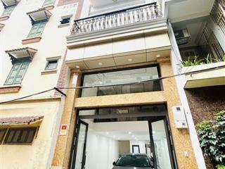 Nhà tân mai 50m2, 7 tầng, mặt tiền 4,2m, ô tô vào nhà, thang máy, kinh doanh.