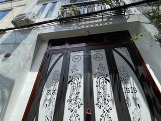 Có 102 tại khu việt hưng  long biên