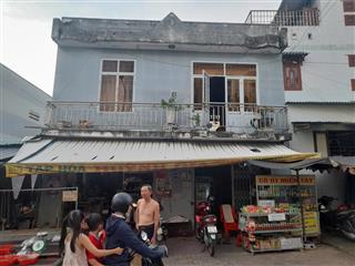 Bán nhà mặt tiền ở chợ phú giáo