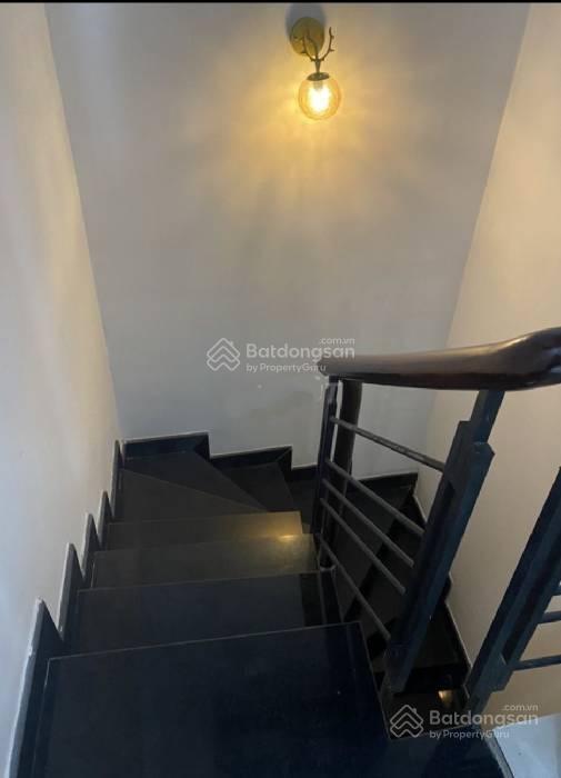 Nhà chính chủgần chợ5p qua tân phúquận 6khu vực an ninhhẻm thông 3 tầng  28m2 chỉ 3.26 tỷ ,