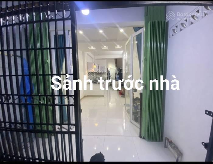 Nhà chính chủgần chợ5p qua tân phúquận 6khu vực an ninhhẻm thông 3 tầng  28m2 chỉ 3.26 tỷ ,