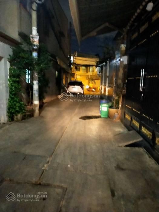 Nhà chính chủgần chợ5p qua tân phúquận 6khu vực an ninhhẻm thông 3 tầng  28m2 chỉ 3.26 tỷ ,