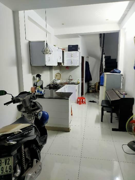 Nhà chính chủgần chợ5p qua tân phúquận 6khu vực an ninhhẻm thông 3 tầng  28m2 chỉ 3.26 tỷ ,