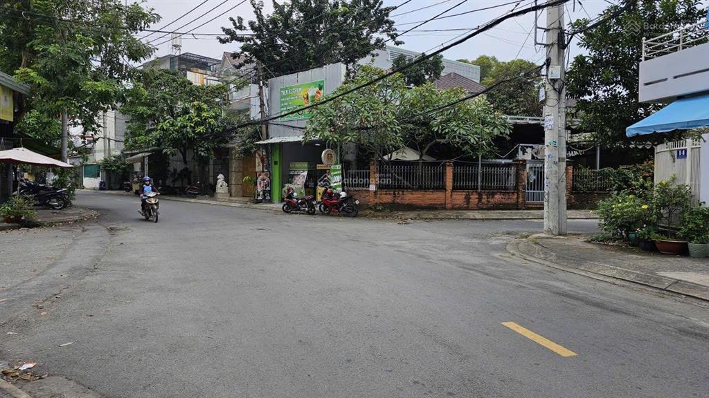 Cần bán gấp  ngộp ngân hàng  mặt tiền đường 9  linh trung  132m2  1 trệt 1 lầu