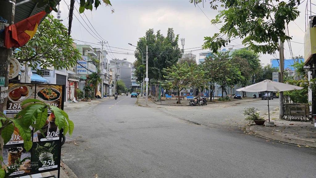 Cần bán gấp  ngộp ngân hàng  mặt tiền đường 9  linh trung  132m2  1 trệt 1 lầu