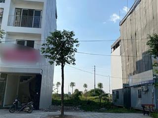 Chính chủ cần bán gấp lô đất đẹp giữa trung tâm hòa lạc giảm ngay 400 triệu