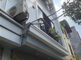 Chỉ hơn 8 tỷ nhà phố nguyễn sơn 41m2, 4tầng, mặt ngõ thông ô tô đỗ cổng, vài bước ra phố sầm uất.