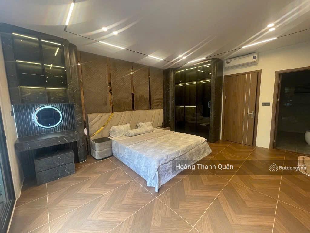 Tuyệt phẩm phố bồ đề, mặt phố kinh doanh, nhà 6 tầng thang máy, ô tô tránh, nhỉnh chục tỷ