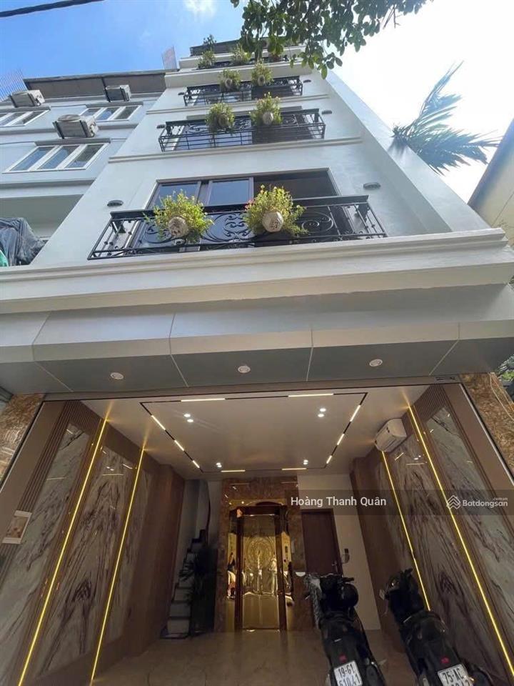 Tuyệt phẩm phố bồ đề, mặt phố kinh doanh, nhà 6 tầng thang máy, ô tô tránh, nhỉnh chục tỷ