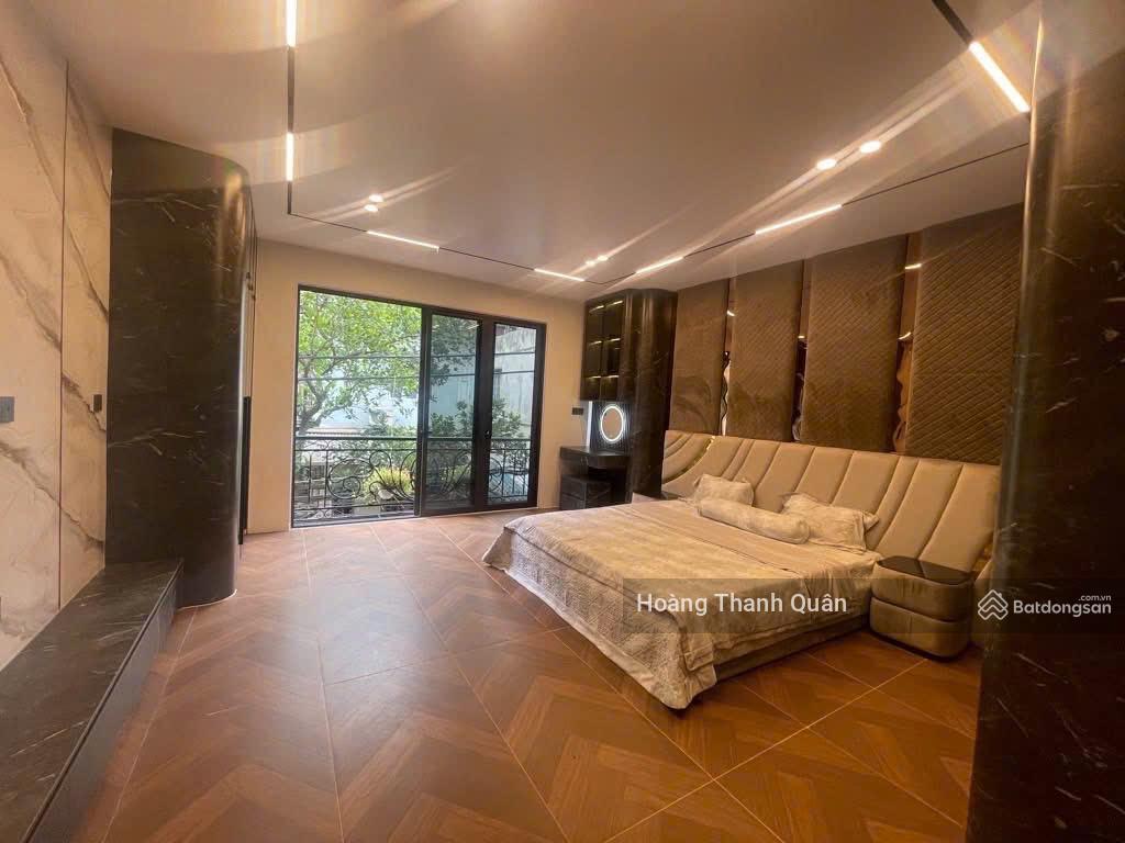 Tuyệt phẩm phố bồ đề, mặt phố kinh doanh, nhà 6 tầng thang máy, ô tô tránh, nhỉnh chục tỷ