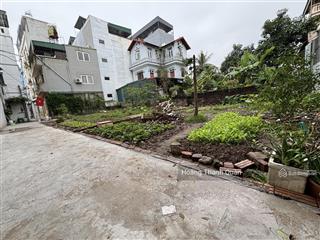 Hiếm! đất vàng cổng chợ phúc lợi  ô tô thông  view trường học  72.4m2  9.1 tỷ