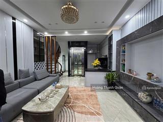 Dt 67.5 m2, 6 tầng thang máy, nở hậu, lõi bồ đề, 10,9 tỷ. hàng cực hiếm!