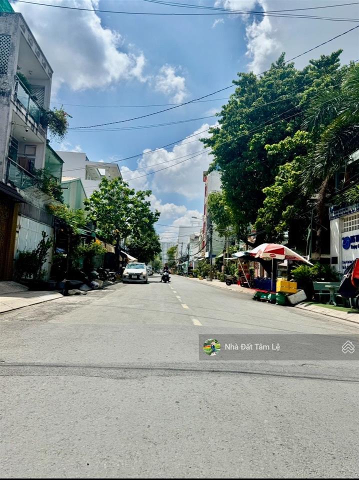 3. mặt tiền lương trúc đàm  ngang 8m bề thế  144m2 giá chỉ 22,5 tỷ thương lượng