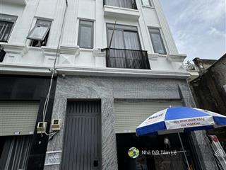 21. chdv dòng tiền khoán 70tr/th ngay đại học công thương  ngang 6,2m 137m2  5 tầng giá 20 tỷ tl