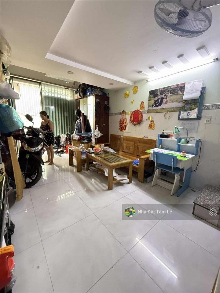 Gấp bán! 142m2 giá chỉ 9,5 tỷ thương lượng  đường số 16 bhh sát tân phú, qua aeon 5 phút