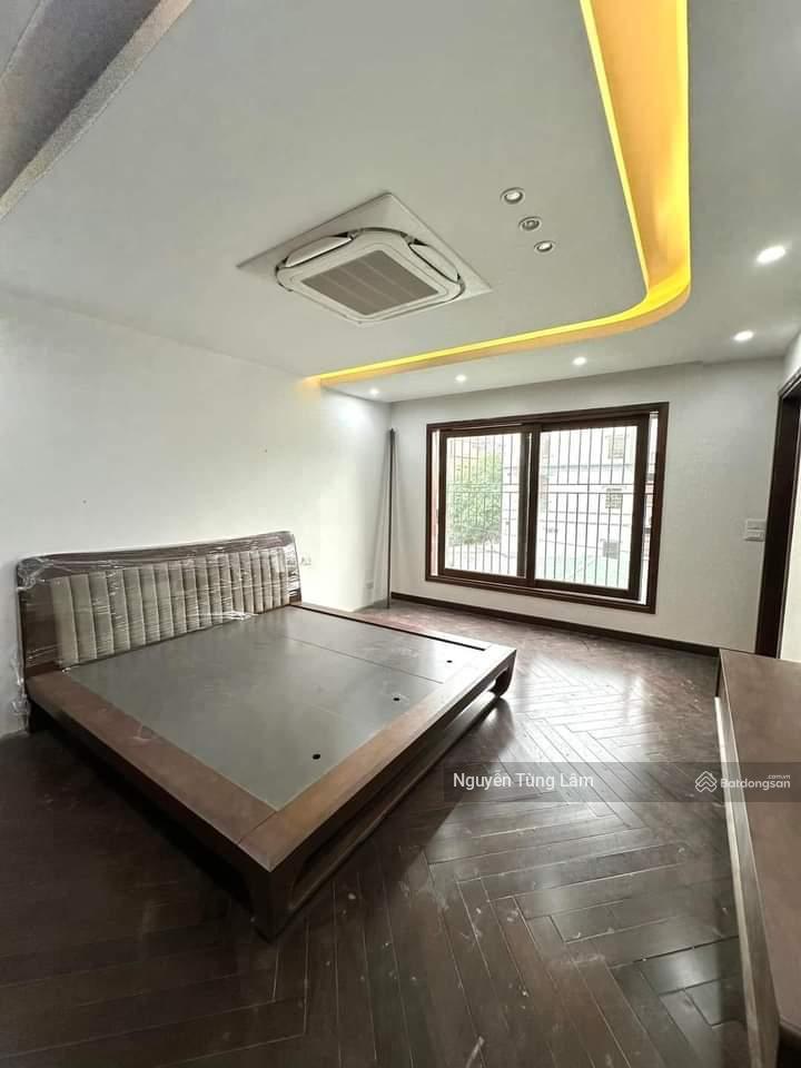 Đón cầu trần hưng đạo mặt phố gia thụy 70m2 6 tầng thang máy lô góc giá rẻ