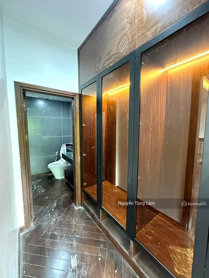 Đón cầu trần hưng đạo mặt phố gia thụy 70m2 6 tầng thang máy lô góc giá rẻ