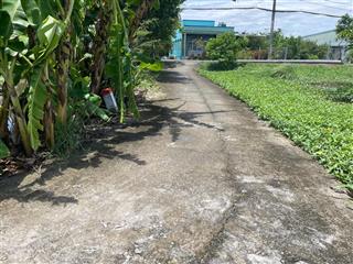 Chính chủ gửi bán 2300 m2 ( 600 thổ) , khu dân cư hiện hữu