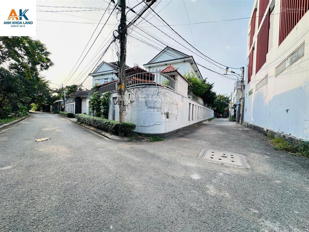 Lô đất đẹp linh đông đường 40 trung tâm thủ đức đất vuông vức ngang 4m nở hậu giá chi nhỉnh 6,x tỷ!