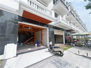 Bán nhà phố liền kề mặt tiền của thăng long. mặt tiền đường 25m
