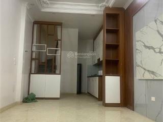 Trung tâm ba đình  sát mặt phố  10m ra ô tô đỗ  tiện ích đầy đủ