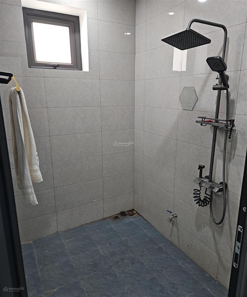 Bán nhà chính chủ diện tích đất 138.5m2, diện tích xây dựng 3 tầng 400m2 mặt tiền kinh doanh