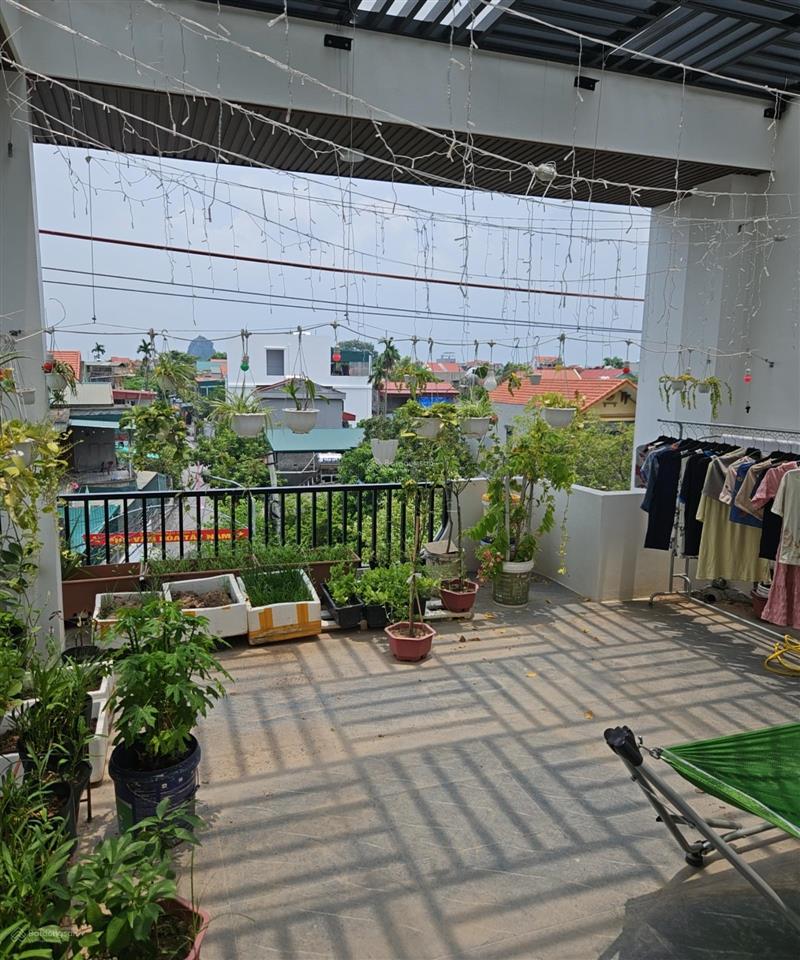 Bán nhà chính chủ diện tích đất 138.5m2, diện tích xây dựng 3 tầng 400m2 mặt tiền kinh doanh