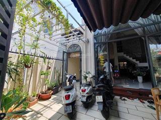Bán biệt thự kiểu cổ  có sân vườn cực chill  quận 2  120m2  chỉ 8.x tỷ