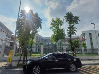 Siêu phẩm  bán tòa nhà văn phòng khu đấu giá cổ linh 110m²  mặt tiền 20m   giá tốt