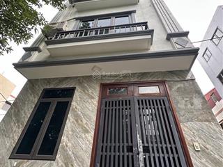 Nhà đại tựdân xây vô cùng chắc chắn, nhà đẹp về ở luôn, full nội thất.khu vực phát triển từng ngày