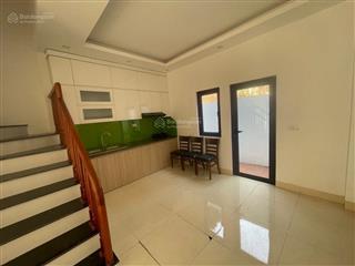 Bán nhà đẹp phố lũng kinh hoài đứcdiện tích 42m 4 tầng 4 phòng ngủ ngõ rộng, ô tô vào sát