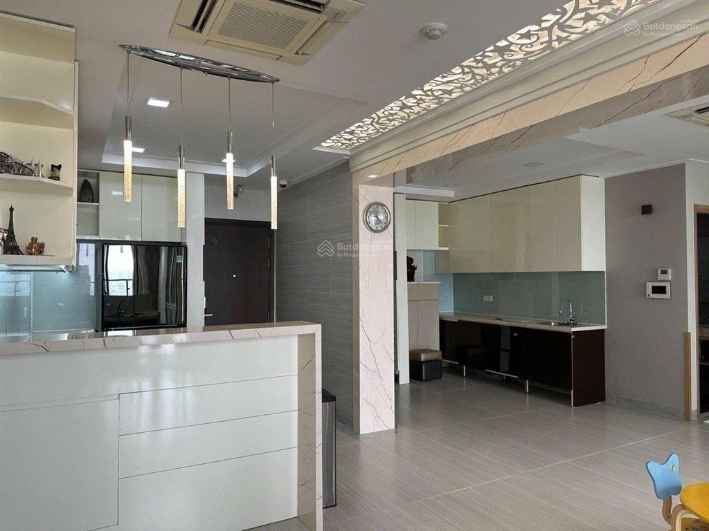 Chủ nhà chuyển định cư cần bán officetel cc kingston residence. gọi ngay e 0935 204 *** sđt/zalo
