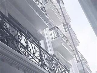 Nhà tân ấp  3 căn xây mới cứng  có bán lẻ từng căn