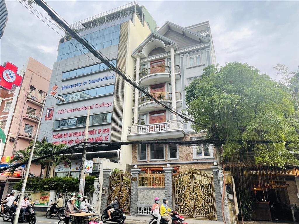 Biệt thự siêu vị trí mt nguyễn trọng tuyển phú nhuận. dt 10x25m vuông đẹp. hầm 6 tầng. chỉ 53,5 tỷ