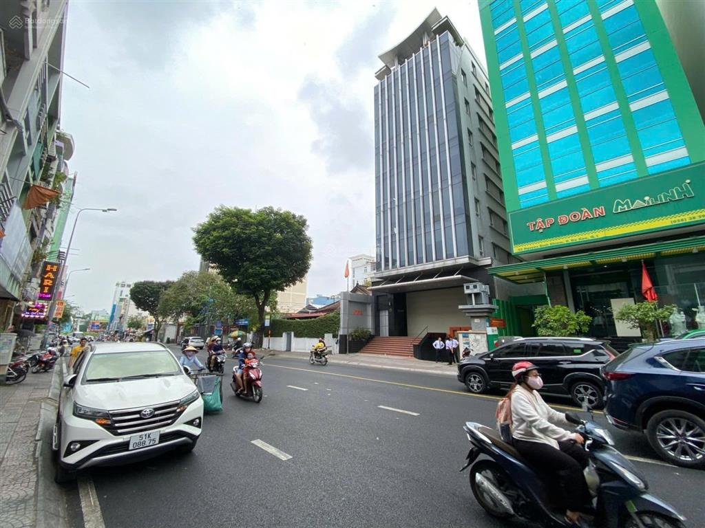 Cần bán building nguyễn bỉnh khiêm q1 , 2 hầm 10 tầng.~3000m2 . dt 13,5x28m. hđt ~10 tỷ/năm. 365 tỷ