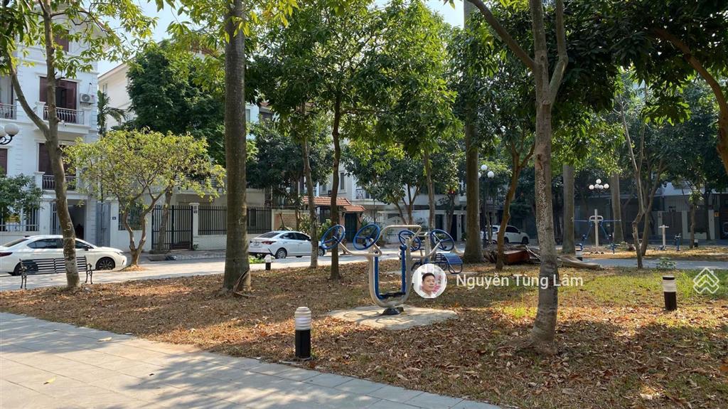 Hiếm biệt thự khu đô thị sài đồng 153m2 lô góc 3 mặt đường view vườn hoa