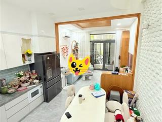 Bán nr 4 tầng tại đ.3/2, q10, hcm, giá 16 tỷ, diện tích 56m2, hàng hiếm!