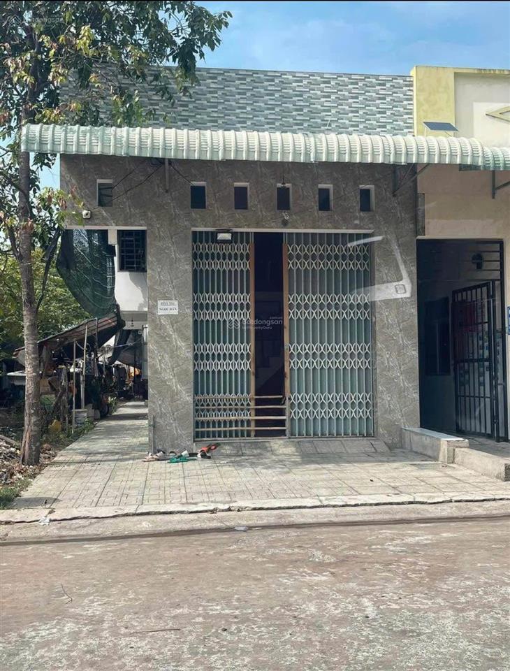 Chỉ 1tỷ110 có ngay 1kiot và 5phòng cho thuê ngay kcn mỹ phước 3 shr, full thổ cư phường thới hoà.