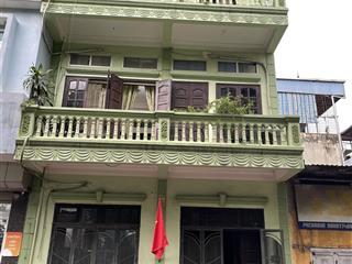 Cho thuê nhà riêng tại nhà i2, tập thể kho 708, cách quốc lộ 1a 200m, 10 triệu, 150 m2 (1 tầng 50m)