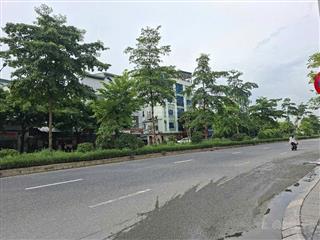 Bán đất gần vinhomes , đường ô tô vào , giá tốt