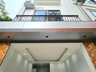 Bán nhà ô tô vào  40.1m2 x 5 tầng  có thang máy  nội thất như ảnh  ngõ thông  kinh doanh