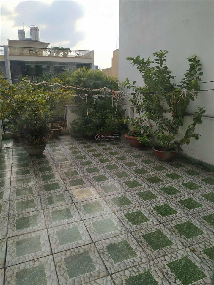 Bán mặt tiền đường hxt 10m 409/ nguyễn oanh p17 gò vấp. dt 4x17m (cn 65 m2) 1tr1l giá 9,1 tỷ