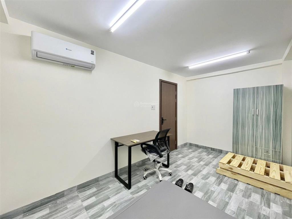 Hxh dương quảng hàm p5, cn 84m2=5,25x17m sổ vuông đẹp. có 10 phòng cho thuê 30tr/tháng chốt 9,950tỷ