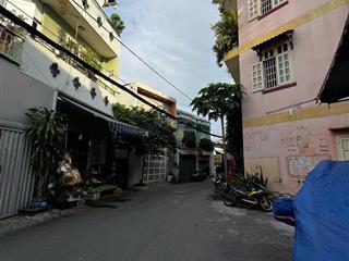 Hxh dương quảng hàm p5, cn 84m2=5,25x17m sổ vuông đẹp. có 10 phòng cho thuê 30tr/tháng chốt 9,950tỷ