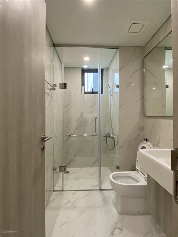 Chính chủ bán 03 ch studio giá 1,8 tỷ  1pn giá 2,9 tỷ  2pn giá 3.6 tỷ vinhome smart city hà nội