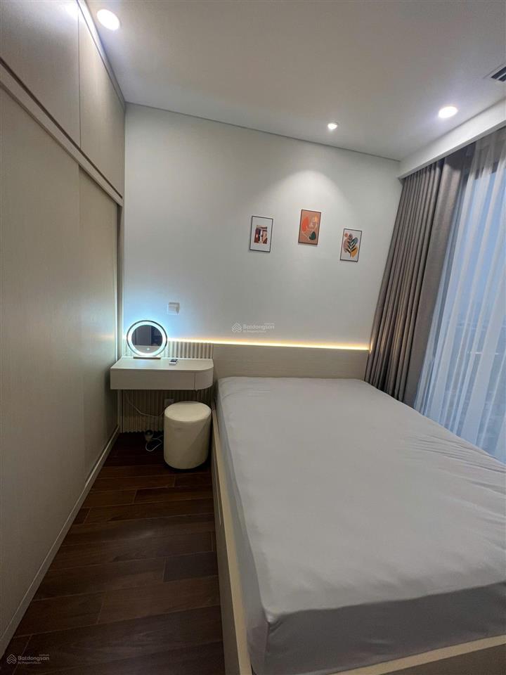 Chính chủ bán 03 ch studio giá 1,8 tỷ  1pn giá 2,9 tỷ  2pn giá 3.6 tỷ vinhome smart city hà nội