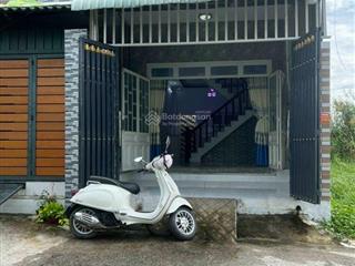 Bán nhà 1 trệt 1 lầu dt 107m2 giá 2,1 tỷ đ.giồng cát gần bệnh viện đa khoa xuyên á, có sổ riêng