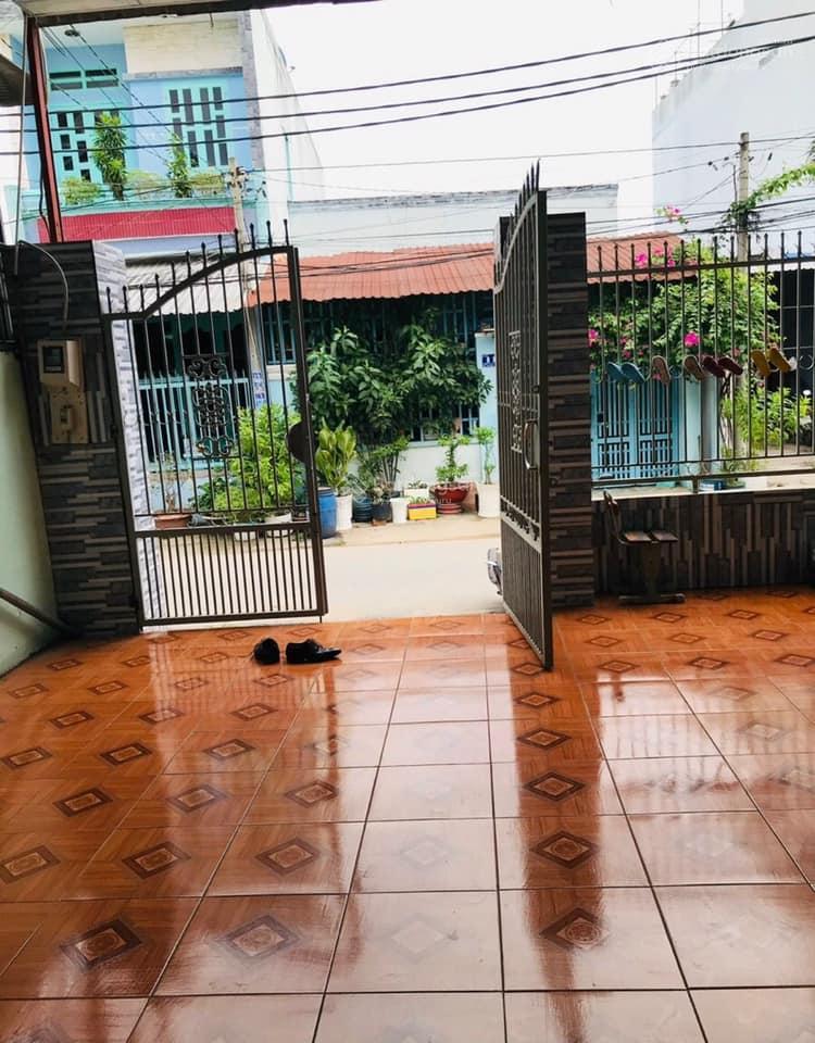 Chủ kẹt tiền cần bán căn nhà cấp 4 dt 349m2 mặt tiền đ.tl7, phước thạnh, giá 2 tỷ, sổ hồng riêng