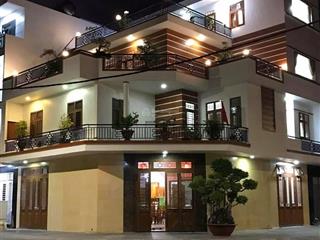 Cực hiếm  bán nhà 4 tầng, 2 mặt tiền kđt vcn phước long, nha trang