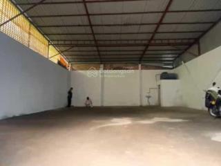 Bán nhà gấp  phan văn hớn hẻm xe tải 1 xoẹt dt 150m² (9.9m ngang)